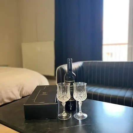 Apartment 1 With Parking *